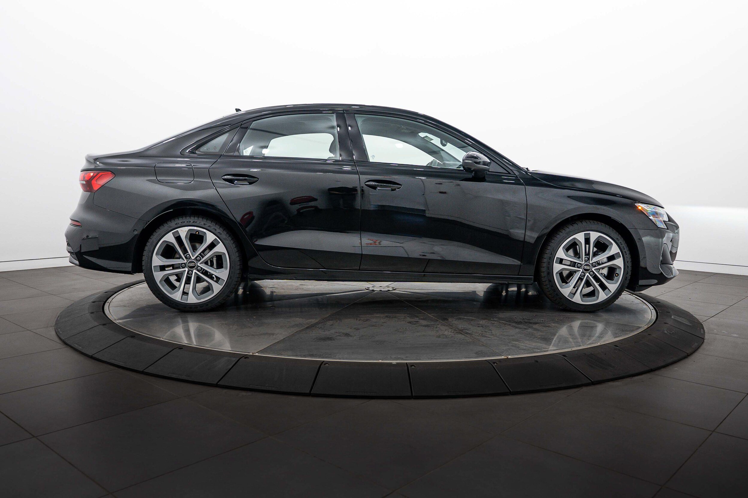 Used 2026 Audi A3 2.0T Premium Plus w/ Premium Plus Package AWD/4WD image 3