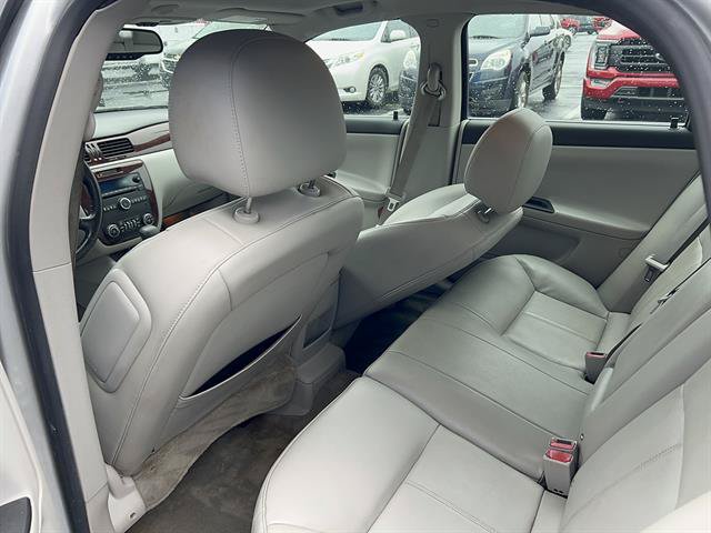 Used 2011 Chevrolet Impala LT w/ Luxury Edition Package FWD image 14