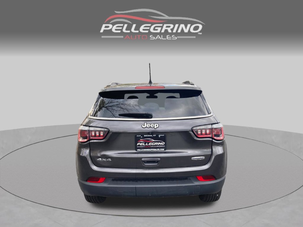 Used 2019 Jeep Compass Latitude w/ Cold Weather Group AWD/4WD image 6