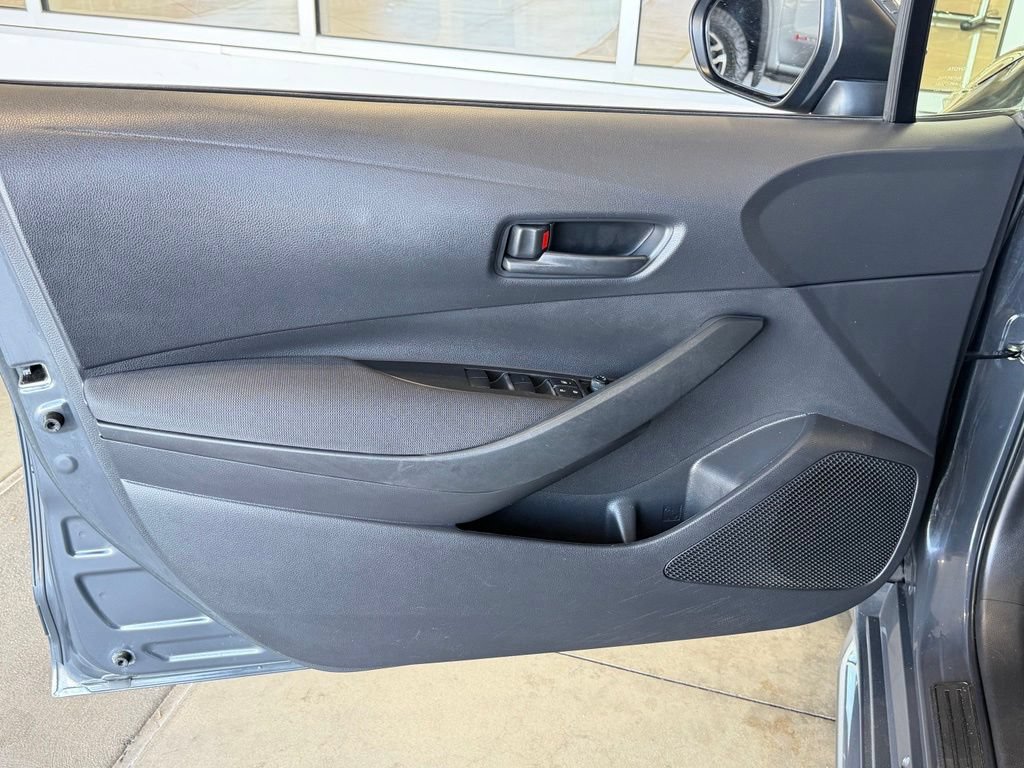 Used 2023 Toyota Corolla LE w/ Carpet Mat Package (TMS) FWD image 18