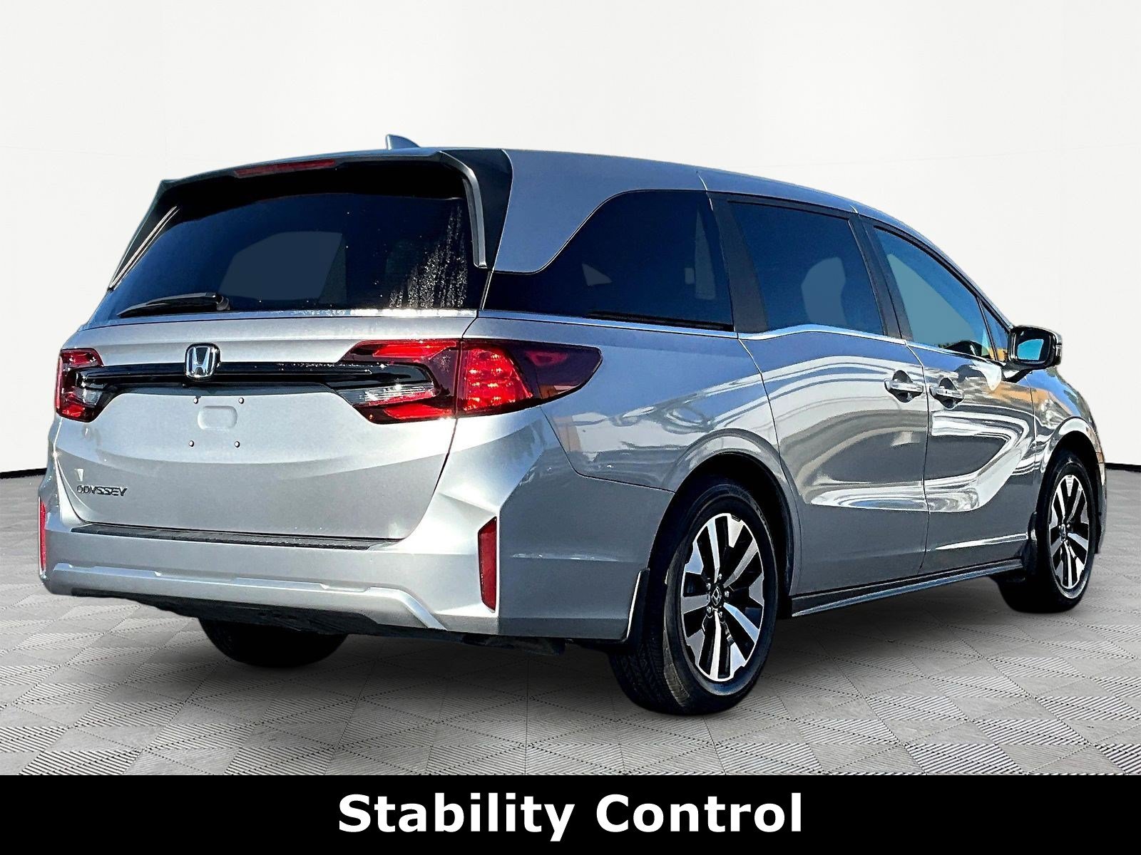 Used 2026 Honda Odyssey EX-L image 6