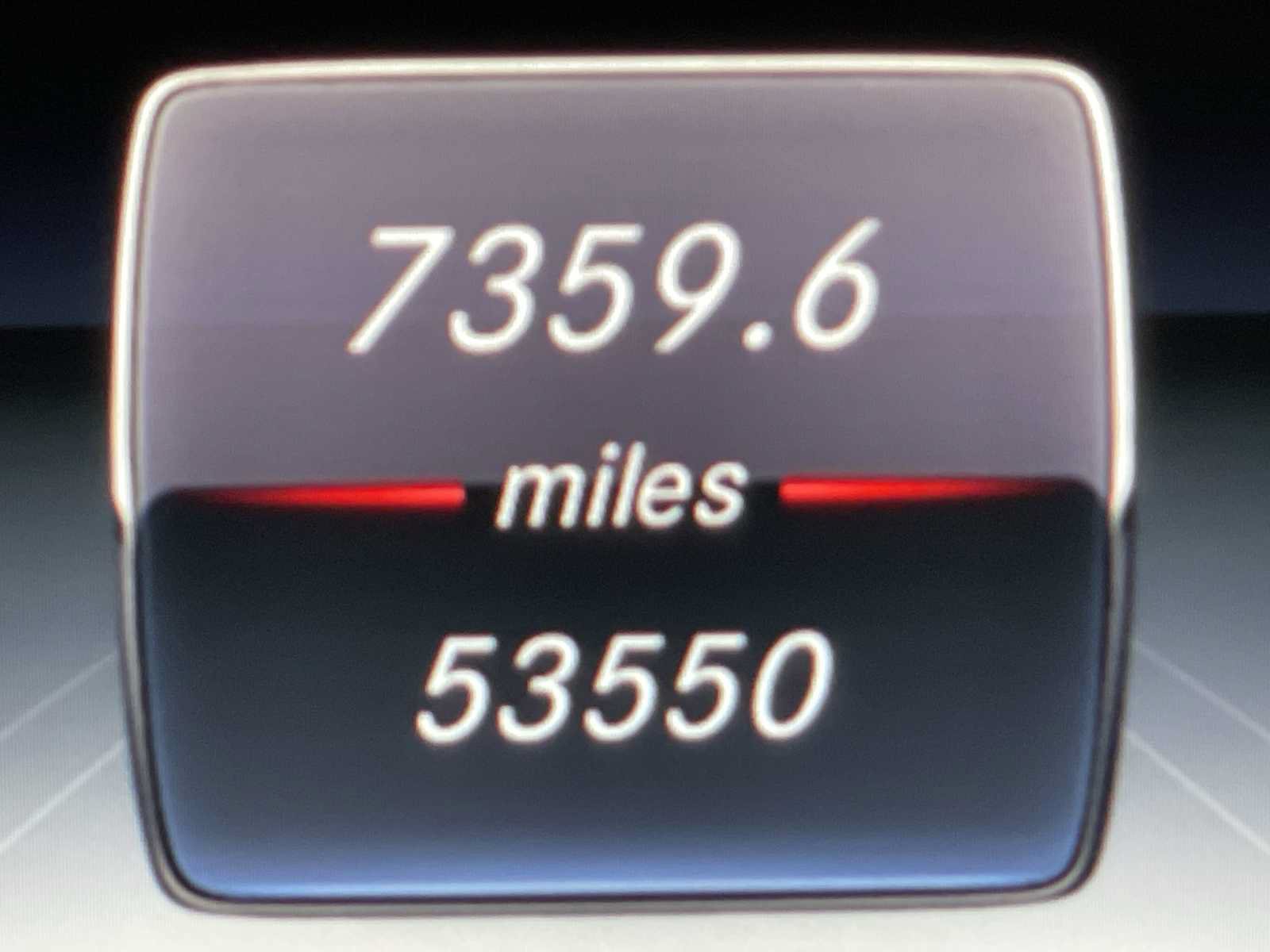 Used 2018 Mercedes-Benz E 400 4MATIC Sedan image 18