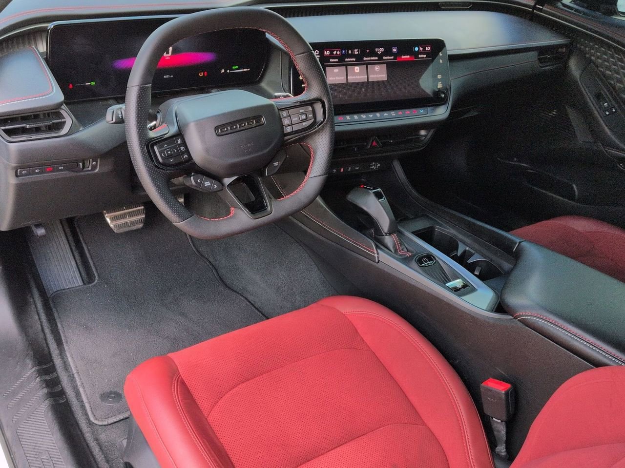 Used 2024 Dodge Charger Daytona Scat Pack w/ Plus Group AWD/4WD image 9