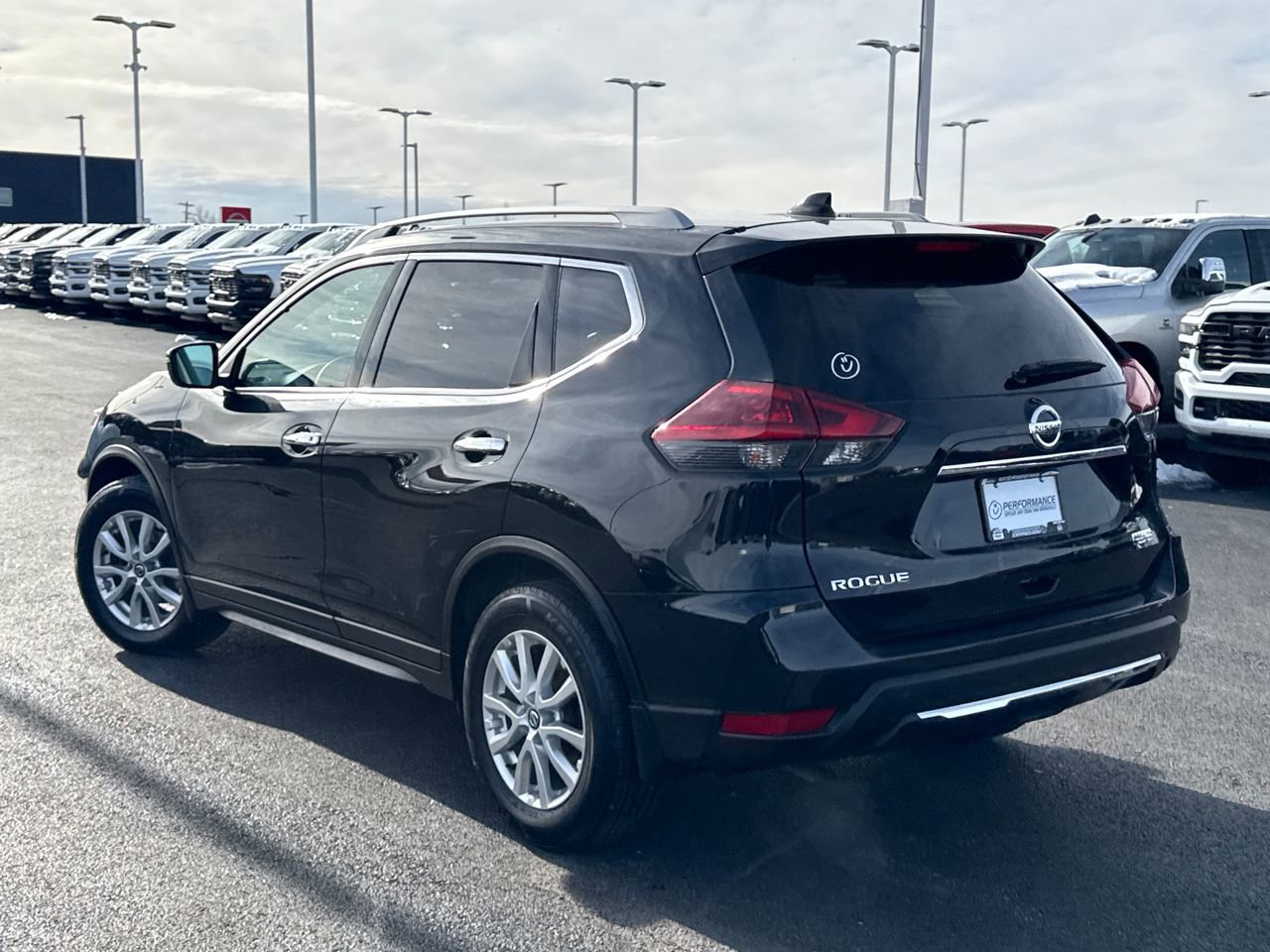 Used 2020 Nissan Rogue S image 5