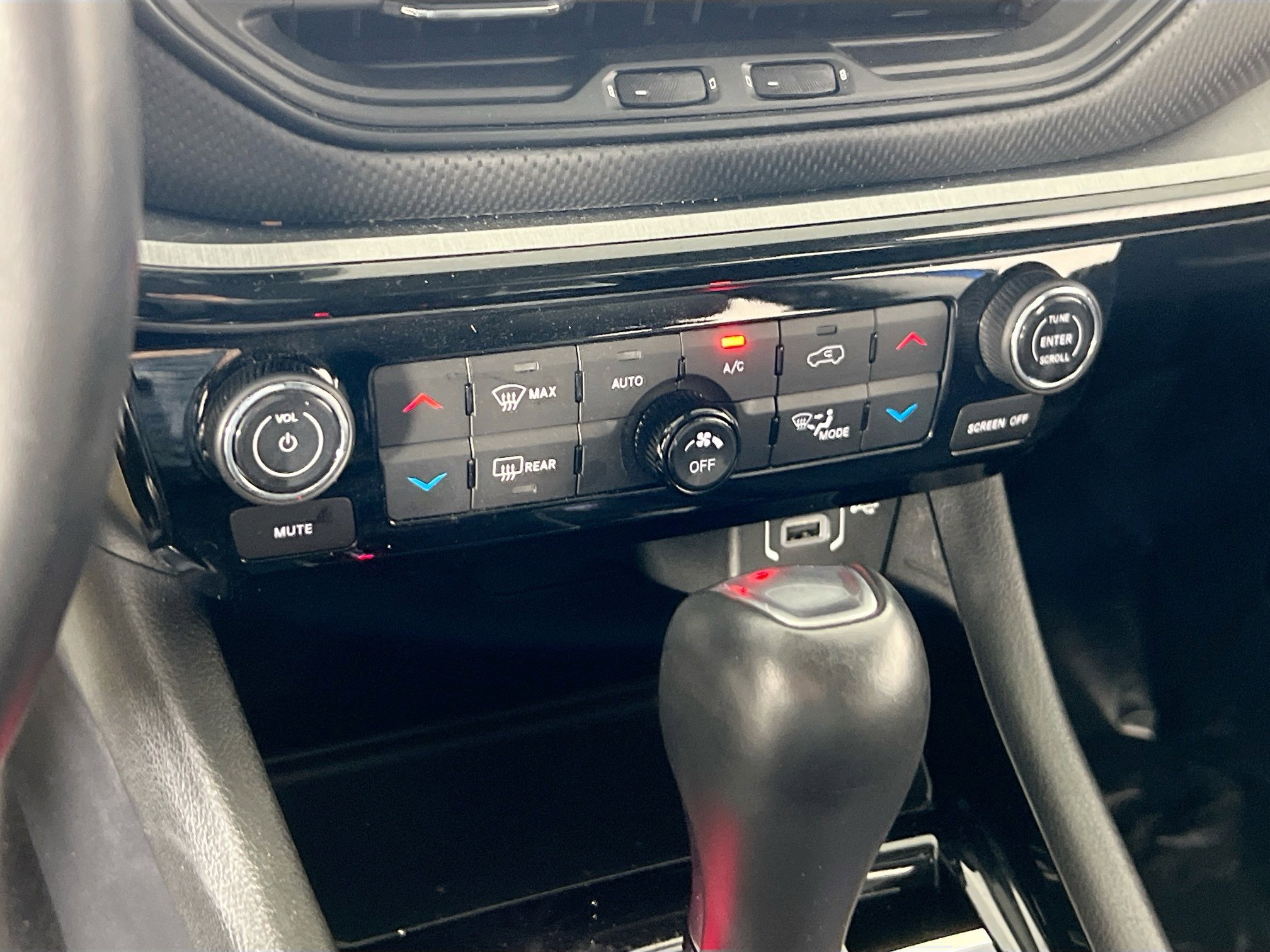 Used 2022 Jeep Compass Trailhawk w/ Trailhawk Convenience Group image 15