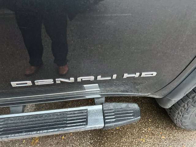 Used 2020 GMC Sierra 2500 Denali w/ Denali Ultimate Package AWD/4WD image 8