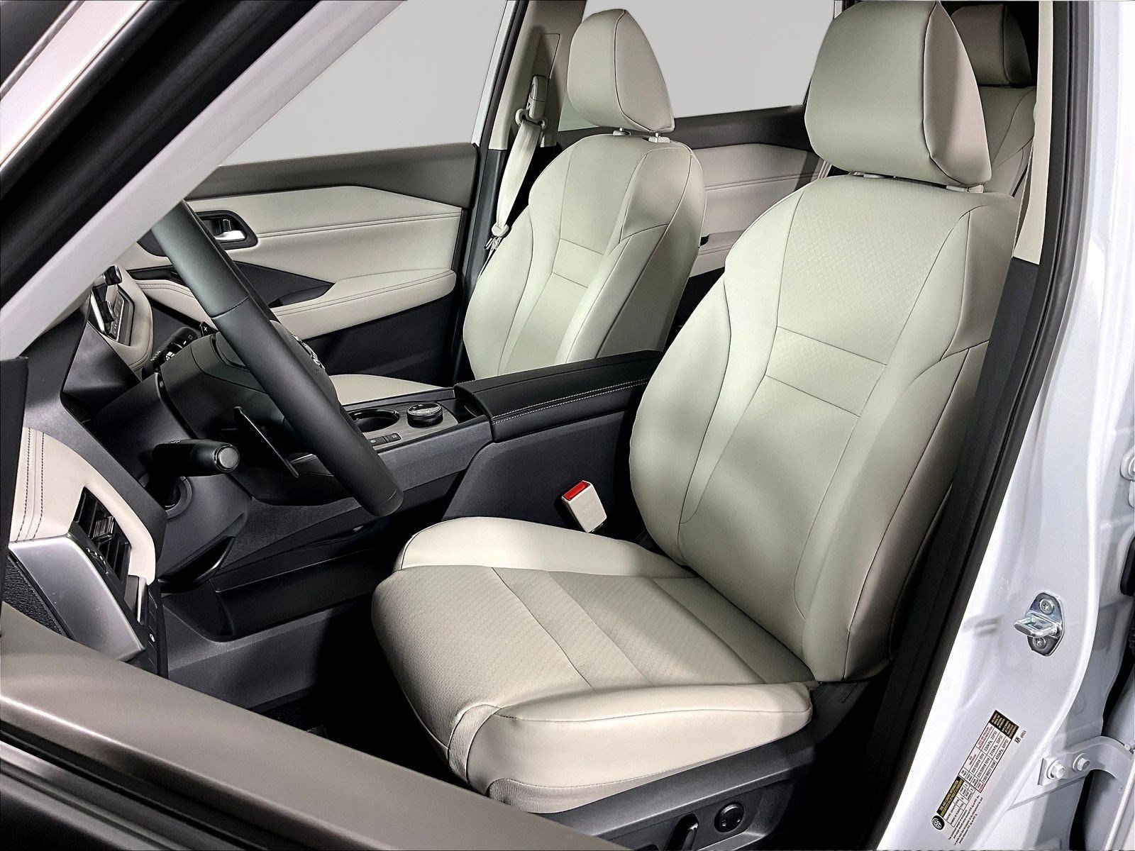 New 2026 Nissan Rogue Dark Armor AWD/4WD image 17