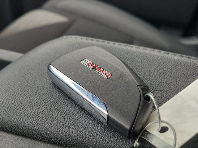 Certified 2025 GMC Sierra 1500 Elevation AWD/4WD image 38