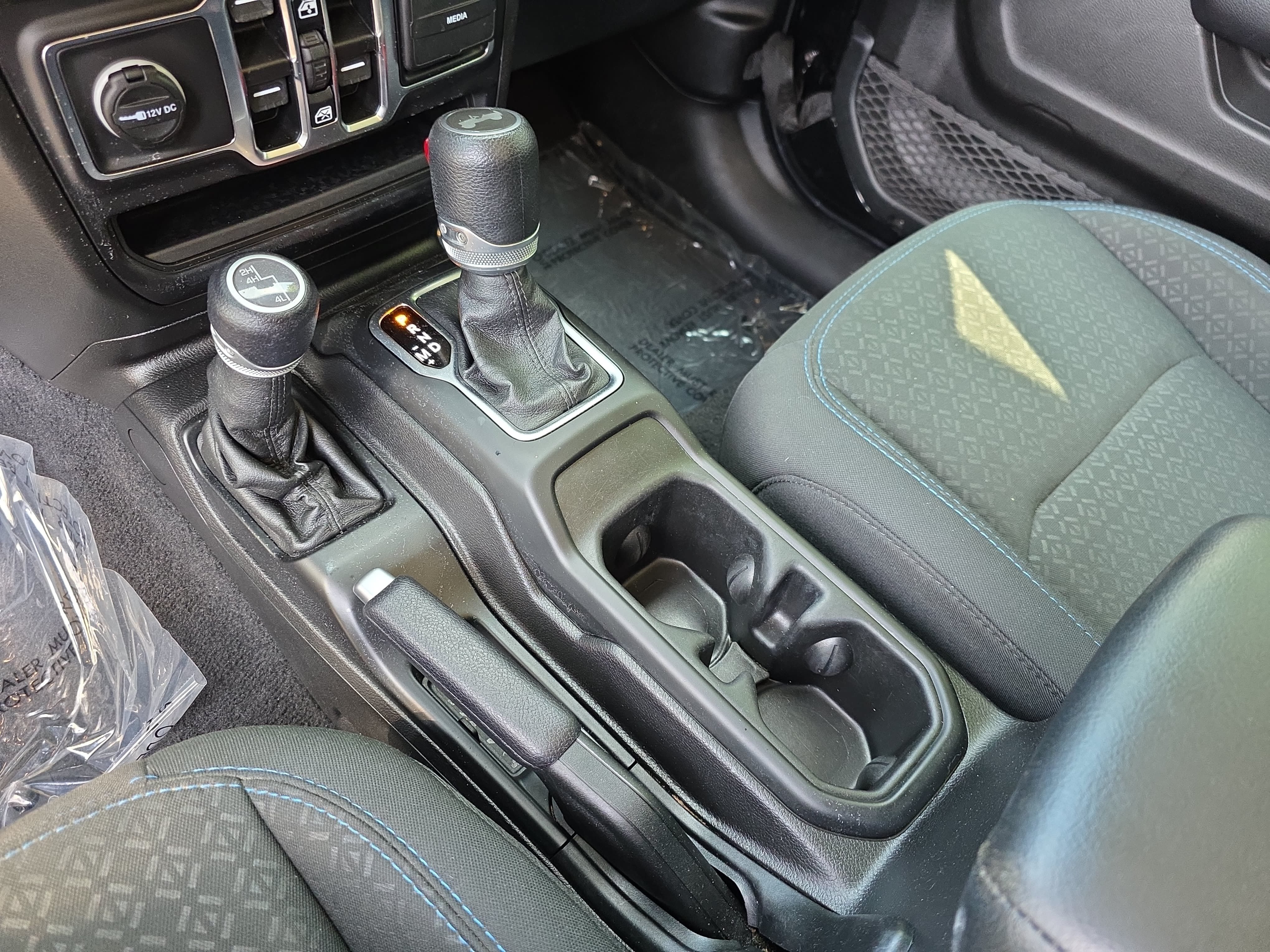 Used 2021 Jeep Wrangler Unlimited Sport AWD/4WD image 23