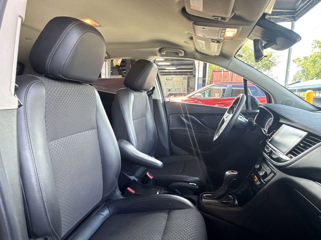 Used 2021 Buick Encore Preferred w/ Safety Package FWD image 27