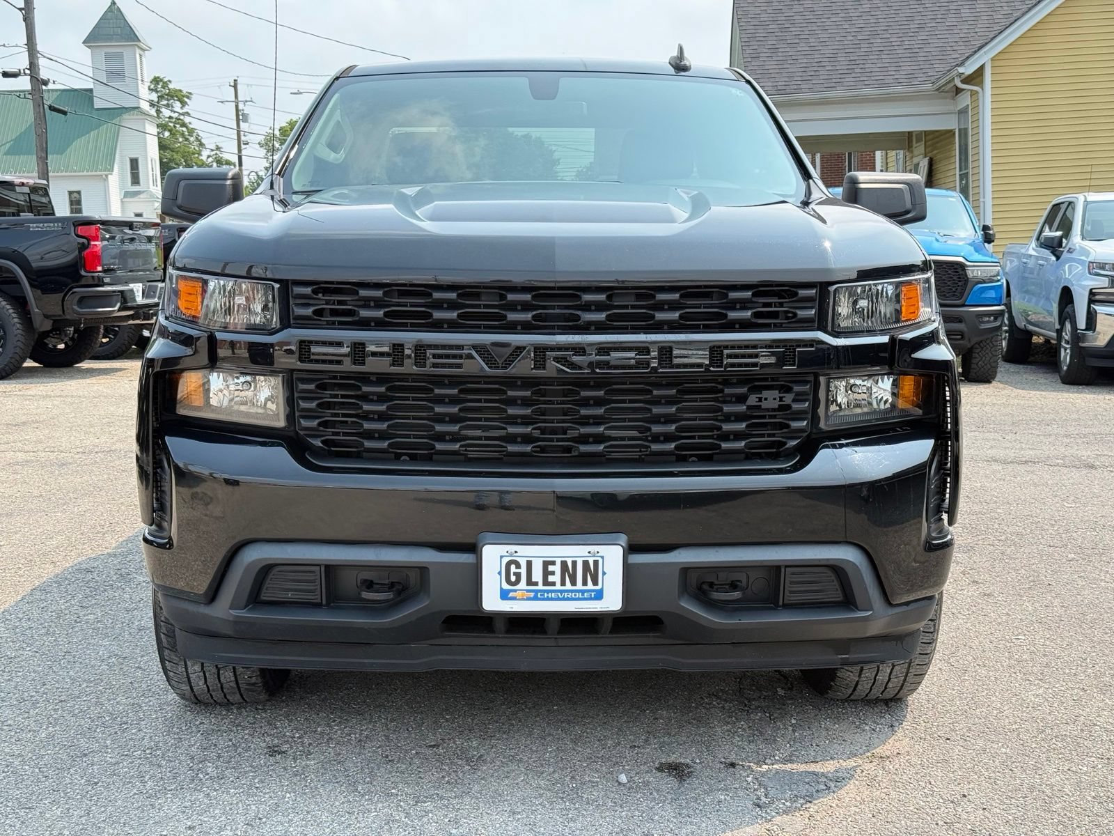 Used 2020 Chevrolet Silverado 1500 Custom w/ Custom Value Package AWD/4WD image 10
