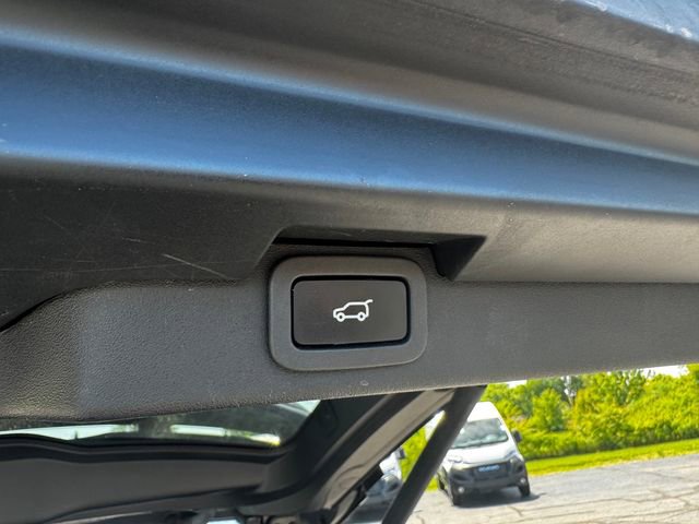 Used 2017 Land Rover Discovery HSE AWD/4WD image 18
