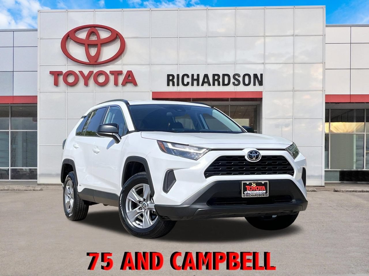 Used 2025 Toyota RAV4 LE AWD/4WD image 1