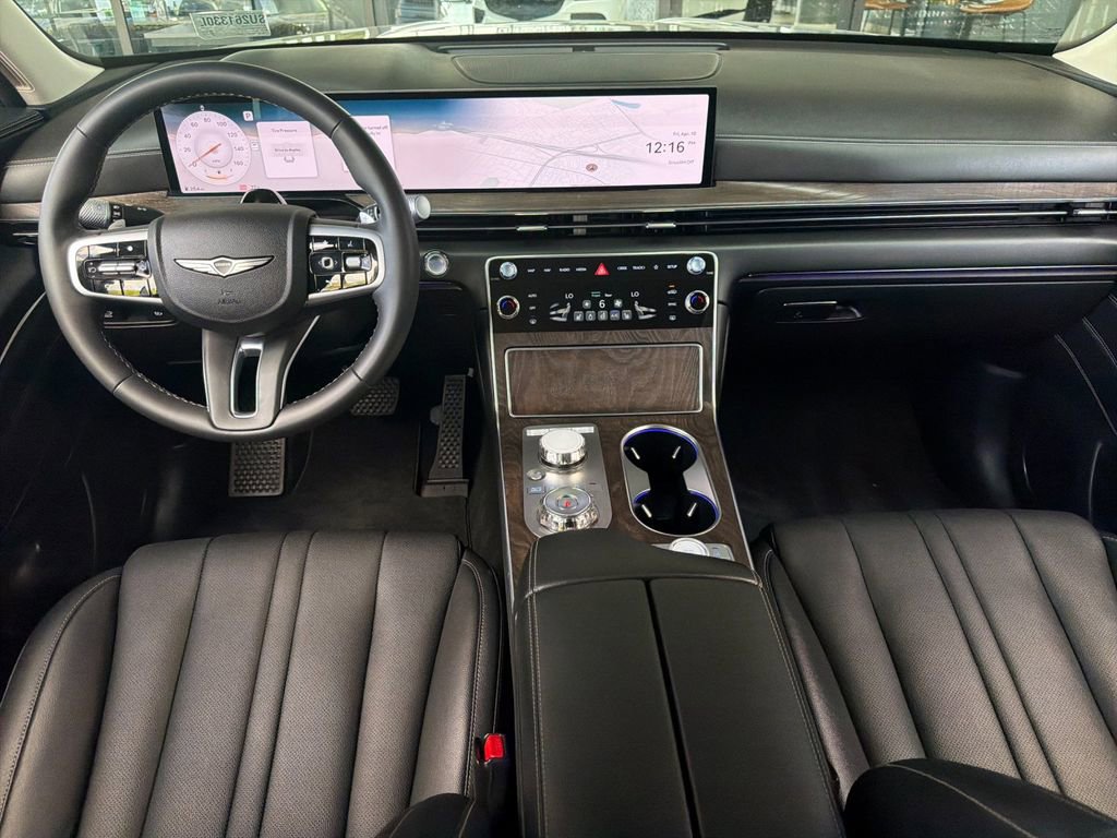 Used 2025 Genesis GV80 2.5T Select image 14