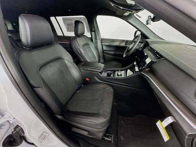 New 2026 Jeep Grand Cherokee L 4WD image 32