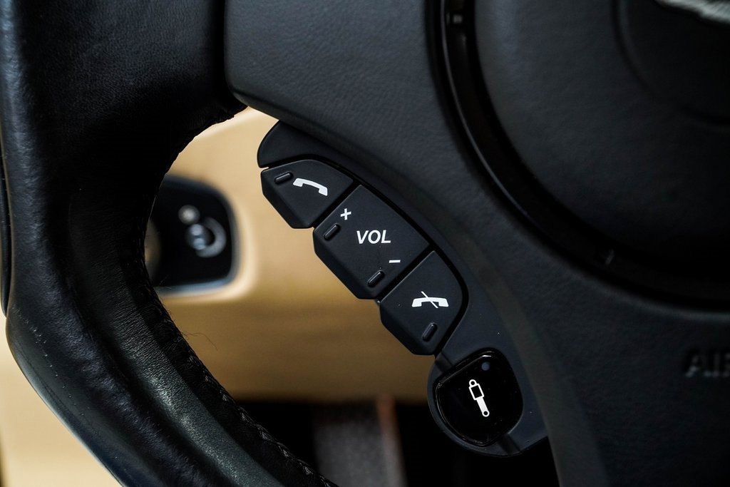 Used 2017 Aston Martin Vanquish Coupe image 42