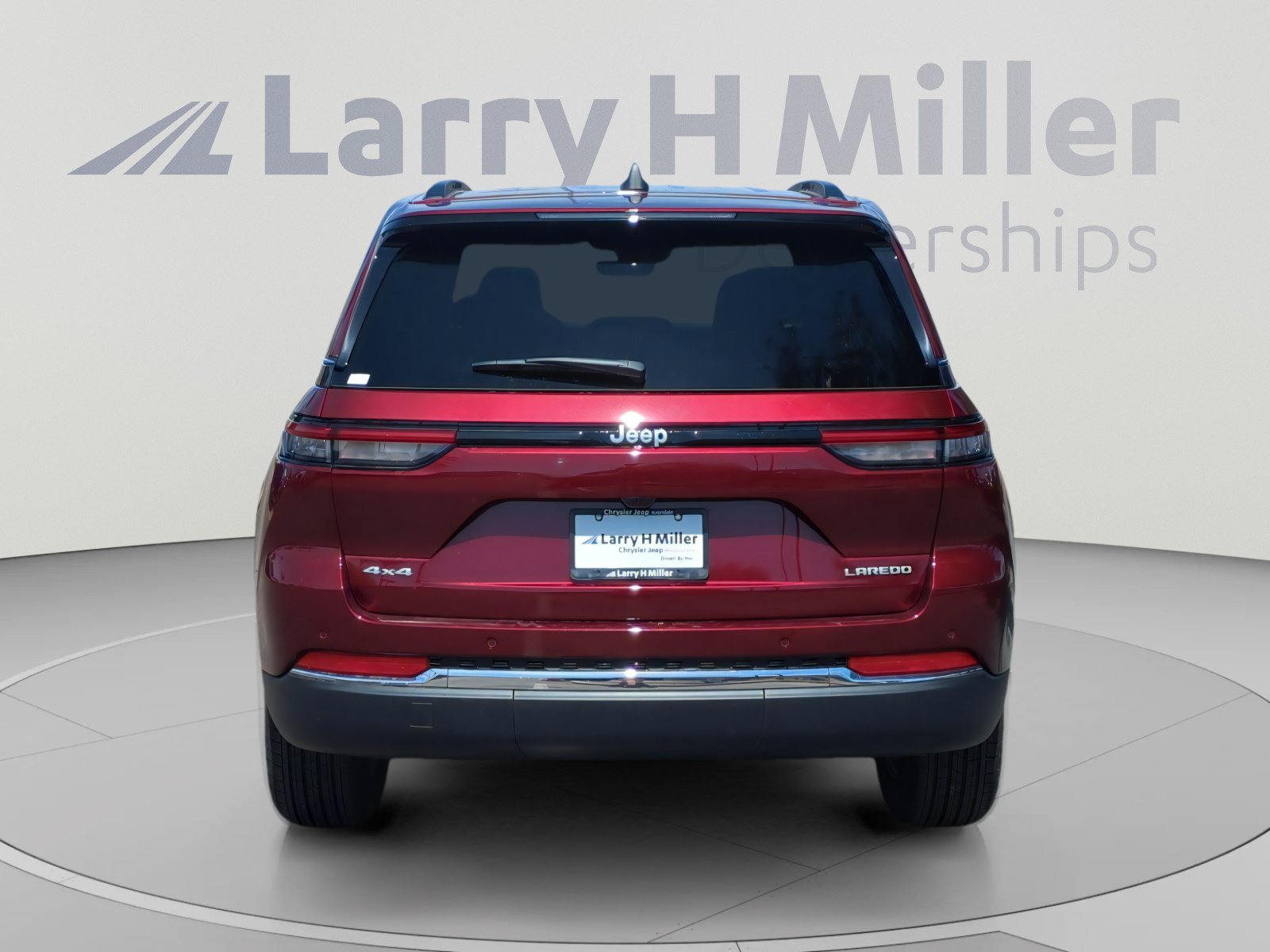 New 2026 Jeep Grand Cherokee Laredo X AWD/4WD image 4