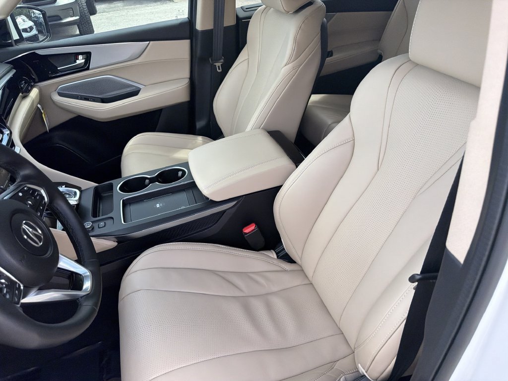 Used 2026 Acura MDX w/ Technology Package FWD image 14
