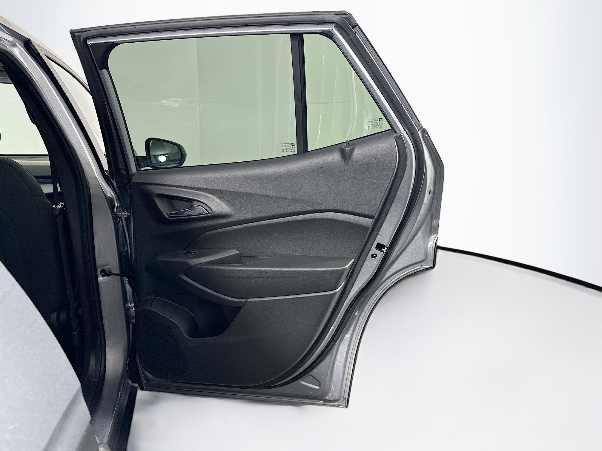 Used 2024 Chevrolet Trax LS FWD image 28