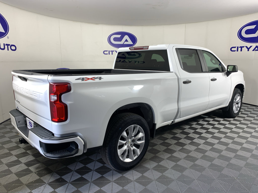 Used 2019 Chevrolet Silverado 1500 Custom w/ Custom Value Package AWD/4WD image 3