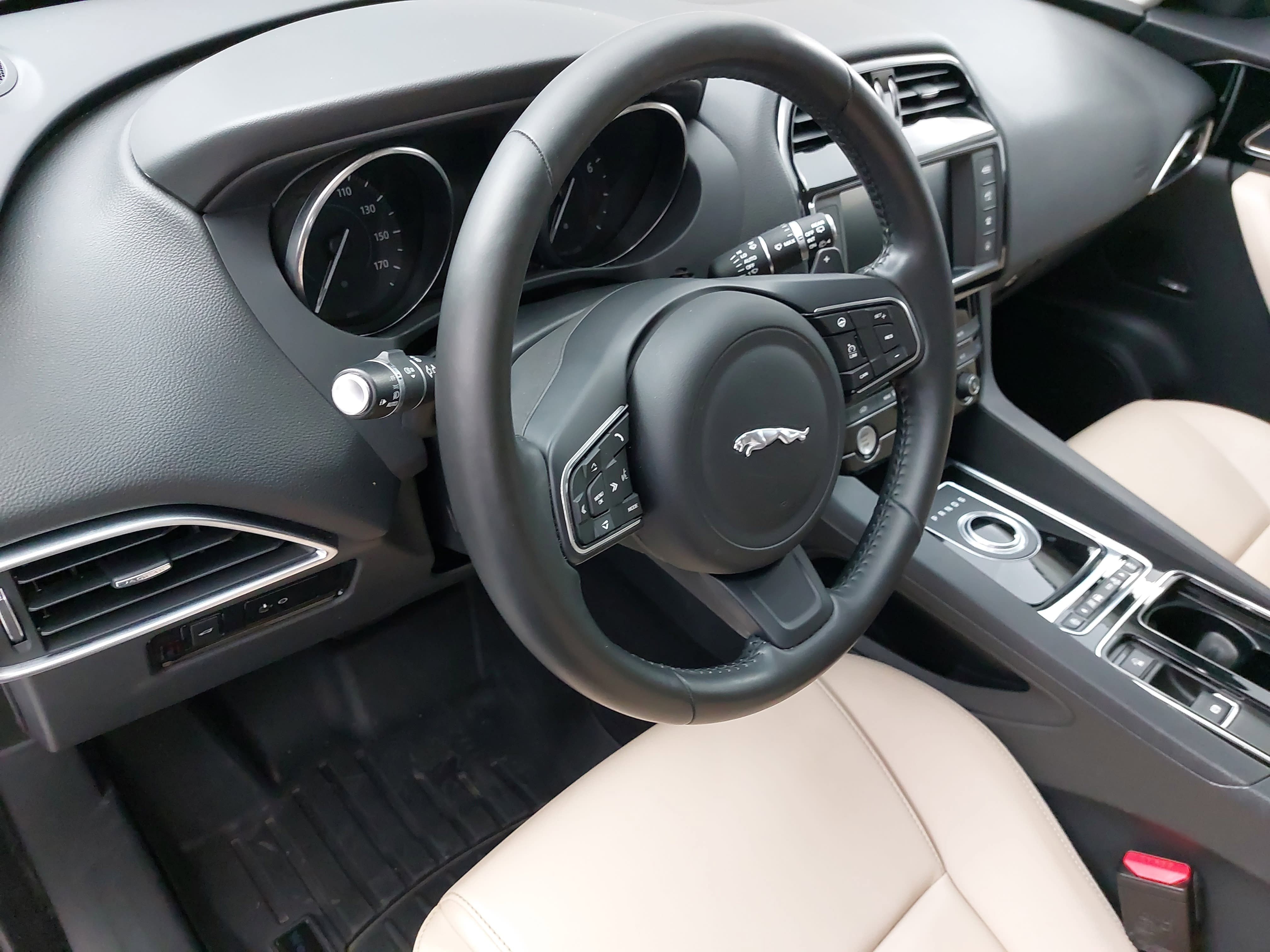 Used 2018 Jaguar F-PACE Premium AWD/4WD image 4