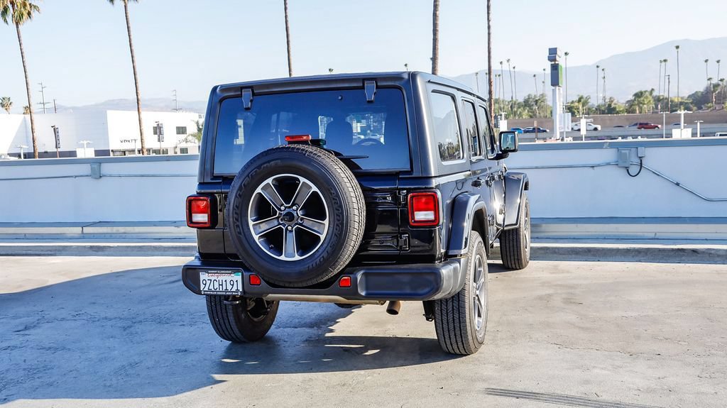 Used 2023 Jeep Wrangler Unlimited Sahara AWD/4WD image 9