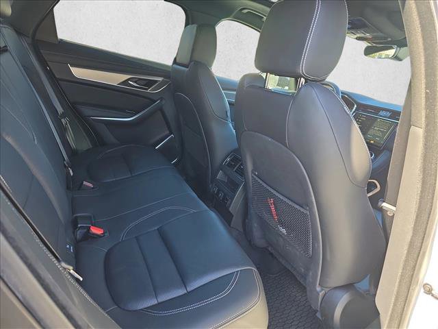 Certified 2025 Jaguar F-PACE R-Dynamic S image 11