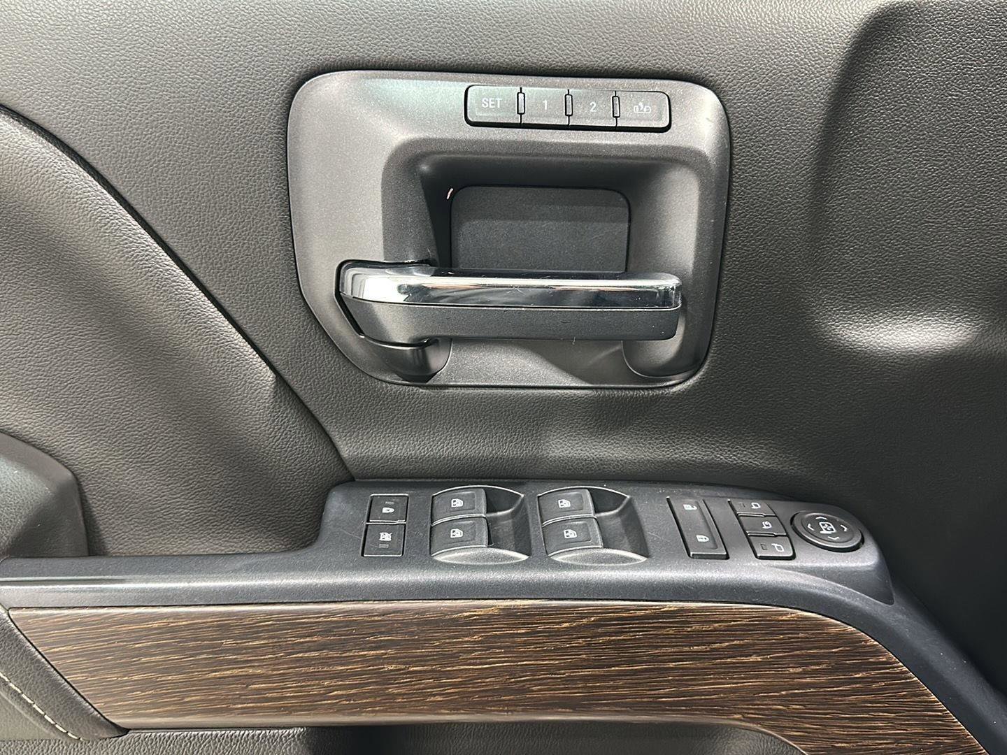 Used 2018 GMC Sierra 2500 Denali image 20