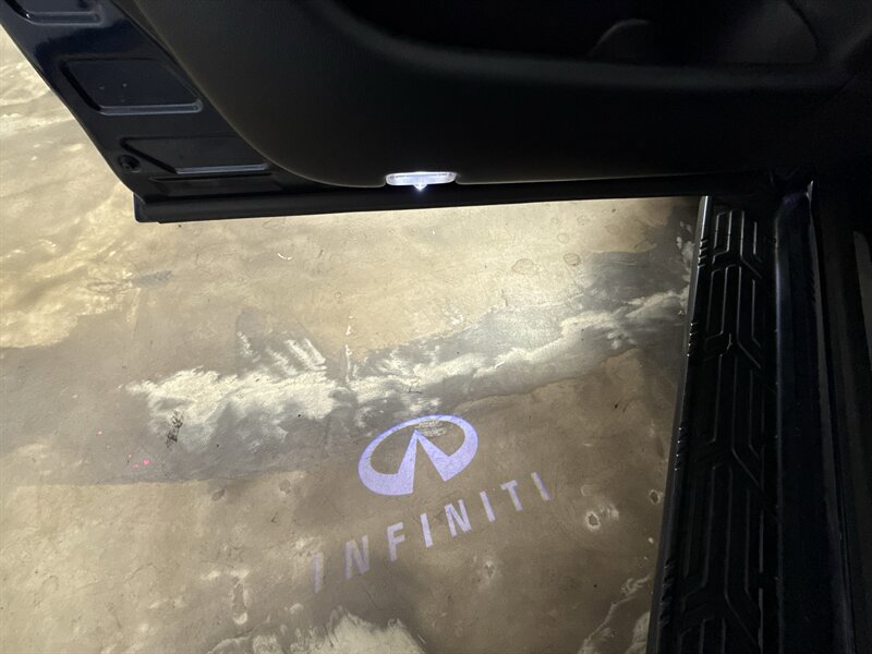 Used 2020 INFINITI QX80 Luxe w/ Proassist Package RWD image 11