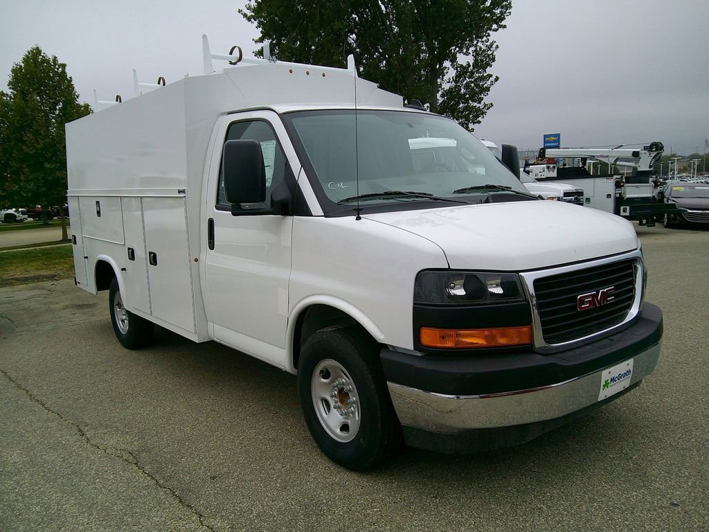 New 2025 GMC Savana 3500 w/ Power Convenience Package image 2