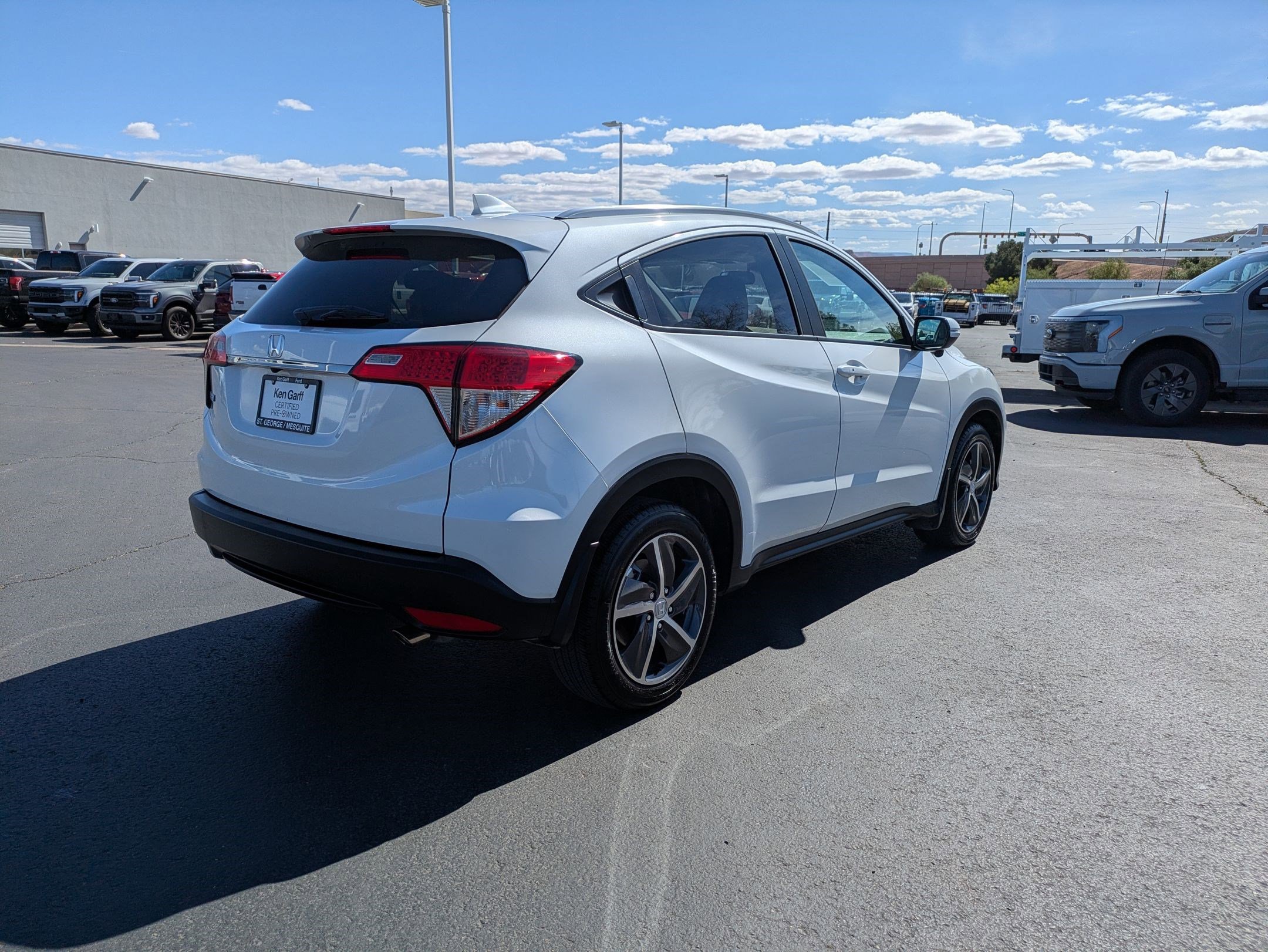 Used 2022 Honda HR-V EX image 3