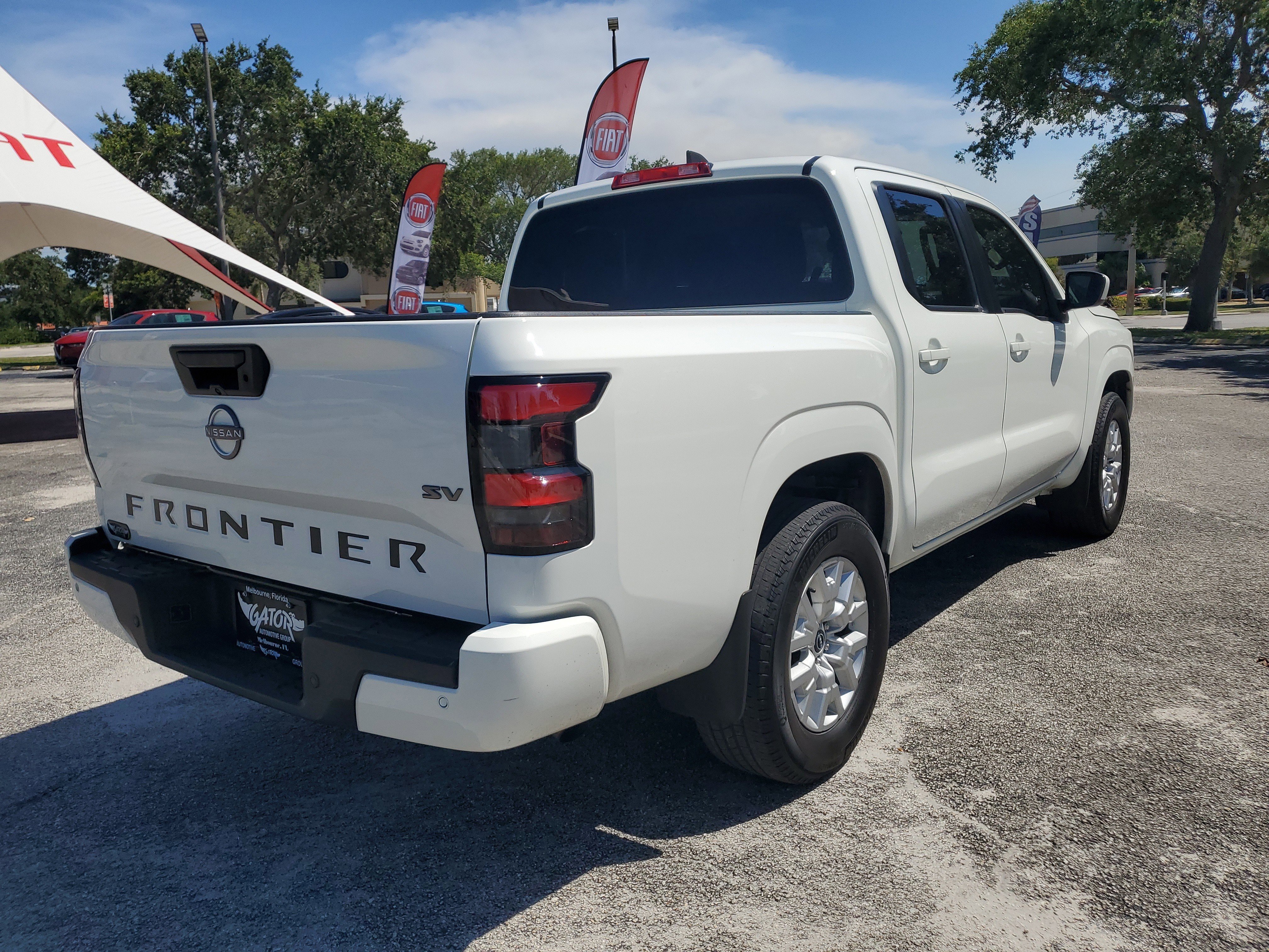 Used 2022 Nissan Frontier SV w/ Technology Package image 6