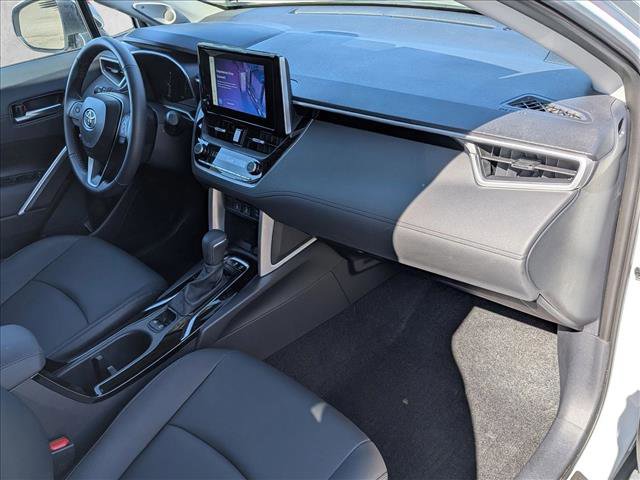 Used 2024 Toyota Corolla Cross XLE w/ Convenience Package AWD/4WD image 22
