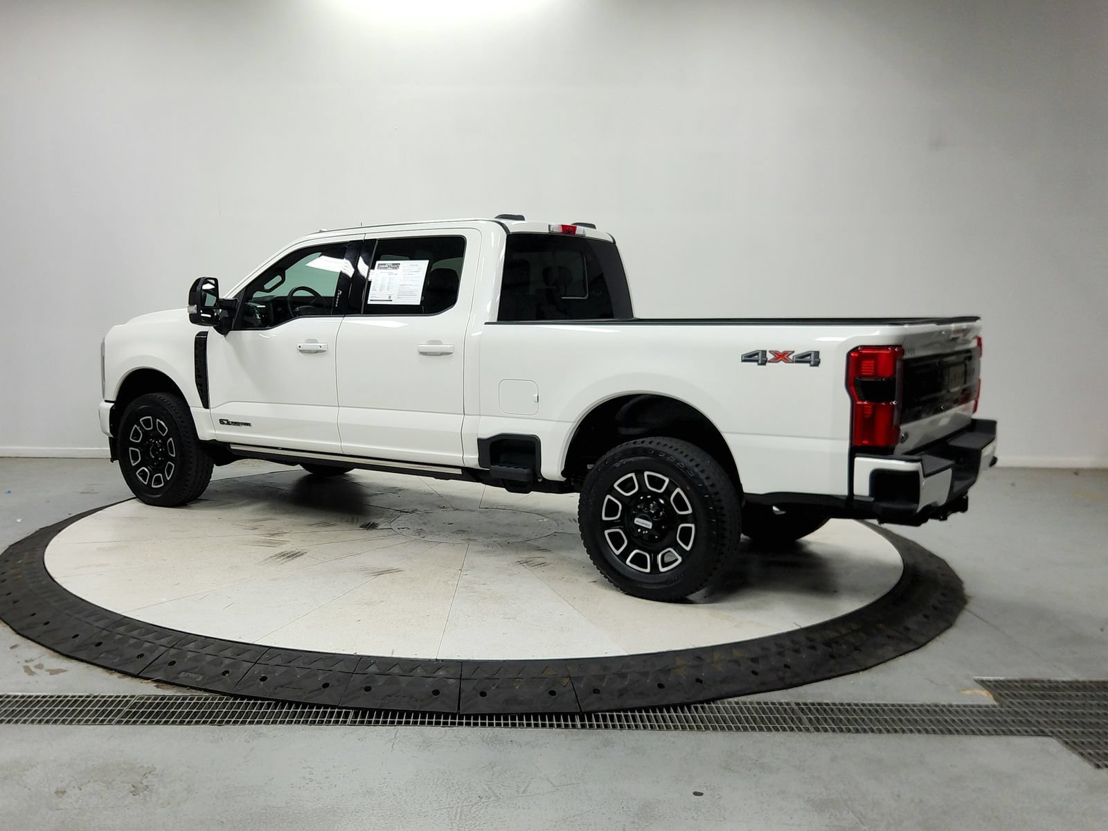 Used 2026 Ford F250 Platinum AWD/4WD image 6
