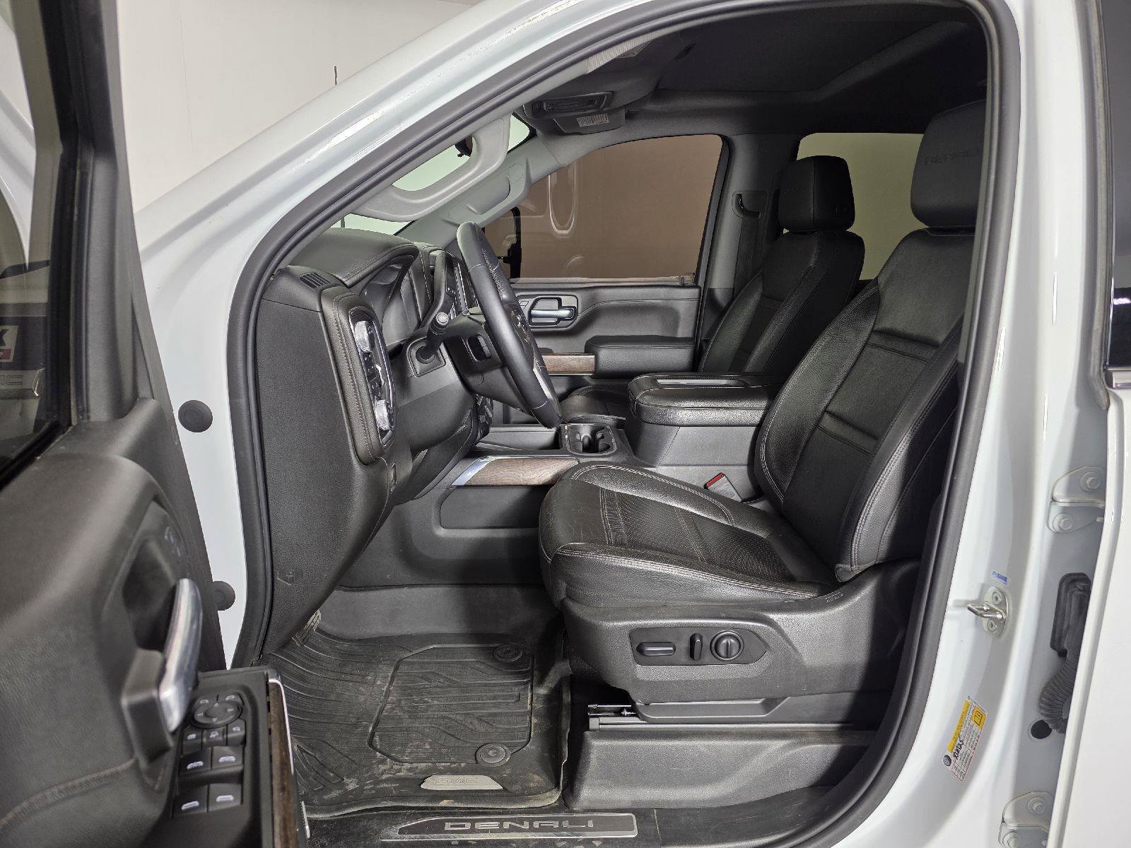 Used 2020 GMC Sierra 2500 Denali w/ Denali Ultimate Package image 14