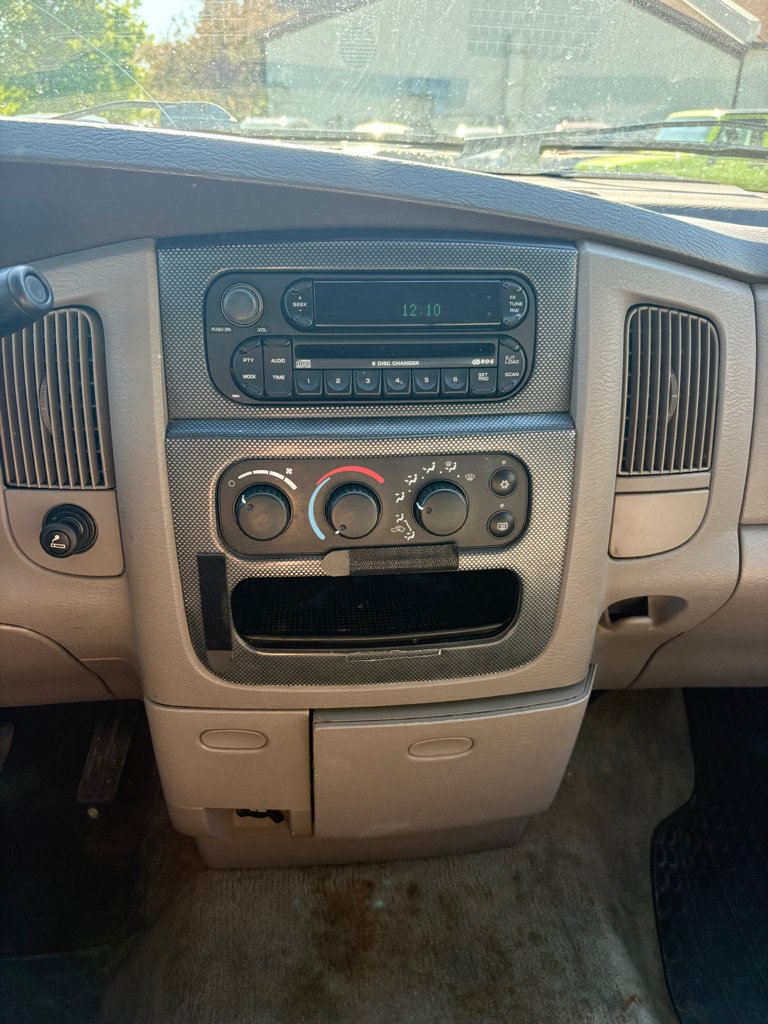 Used 2005 Dodge Ram 1500 Truck SLT RWD image 15