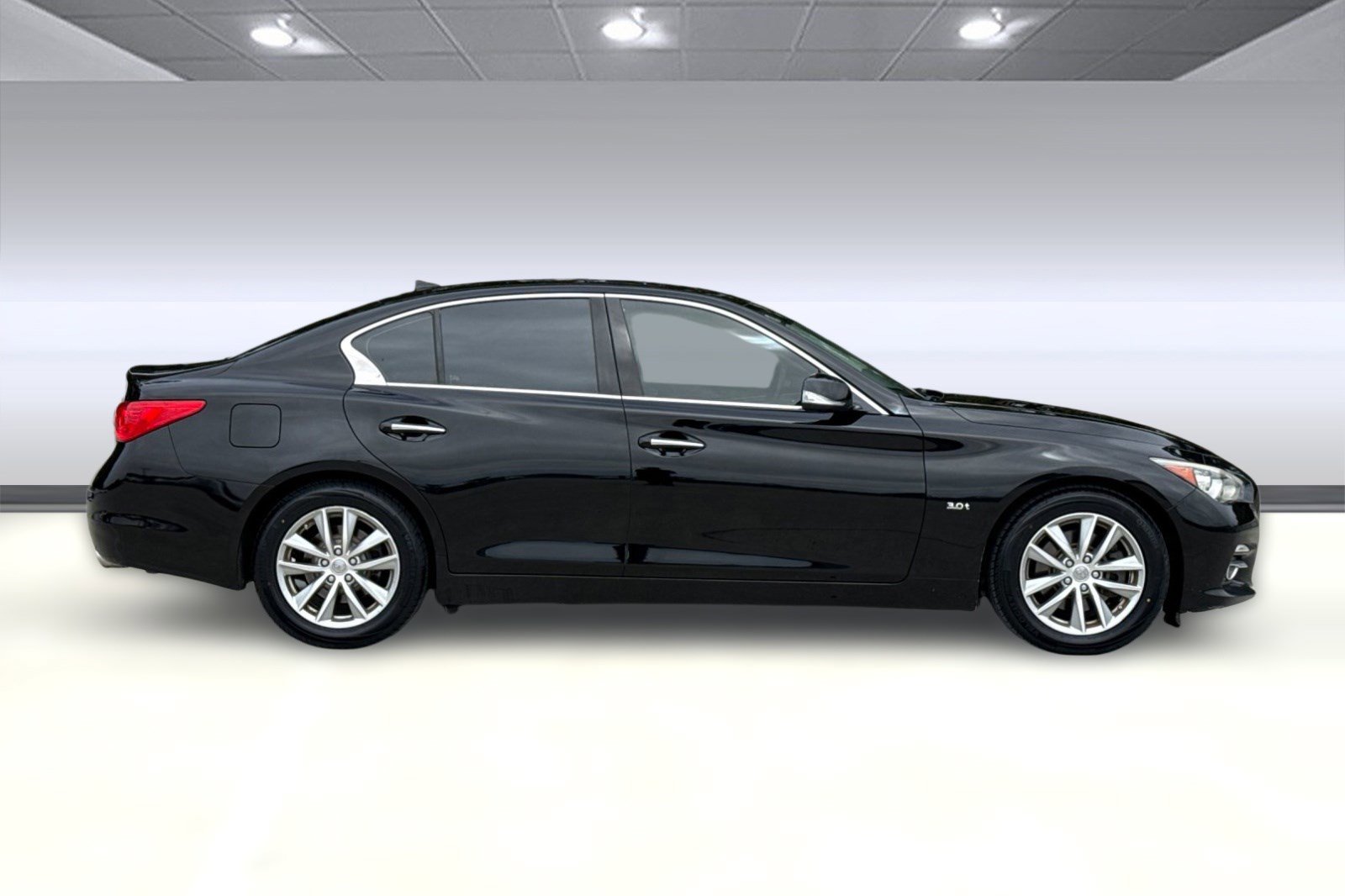 Used 2016 INFINITI Q50 3.0t Premium RWD image 7