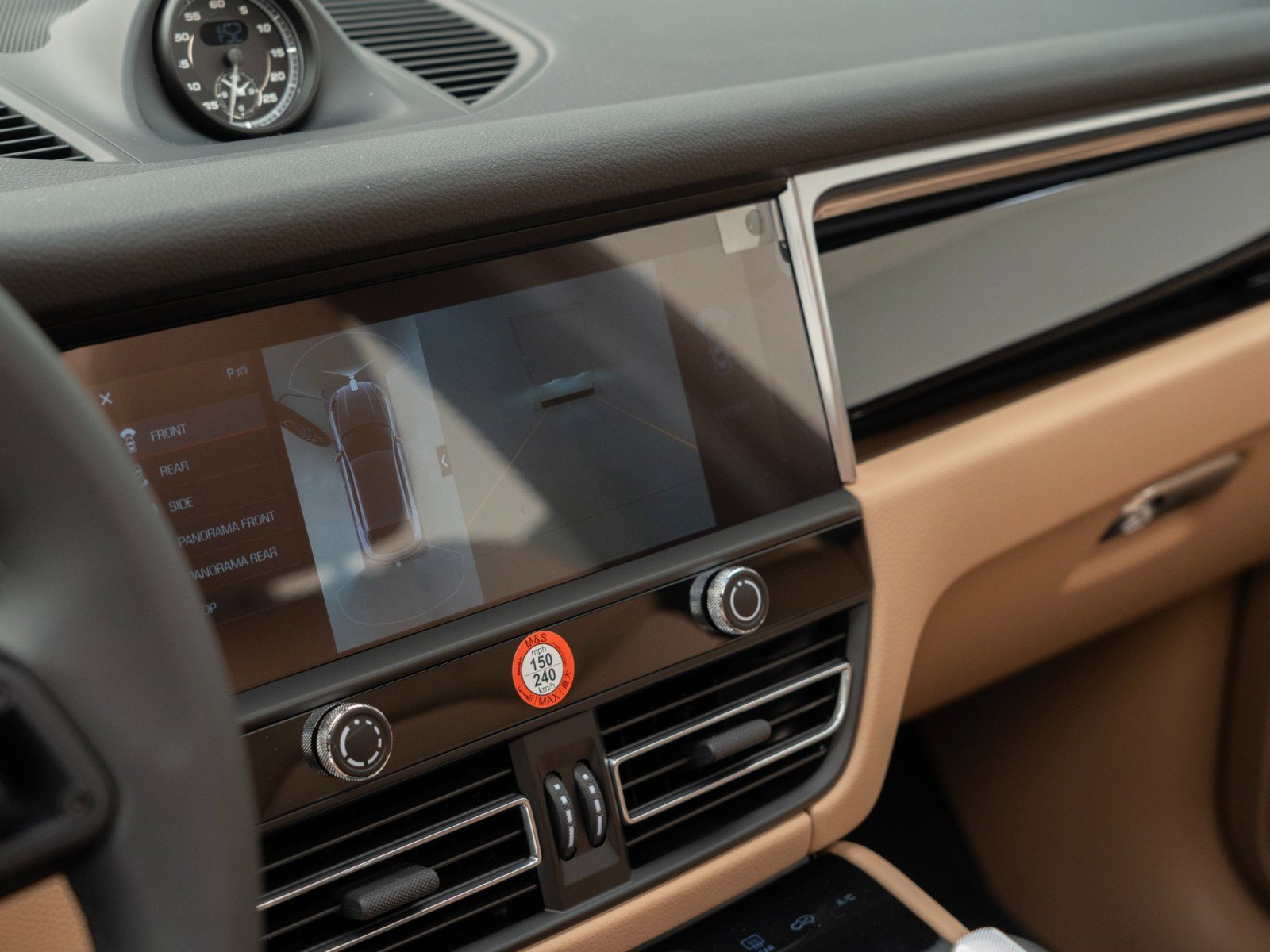 New 2026 Porsche Macan image 27