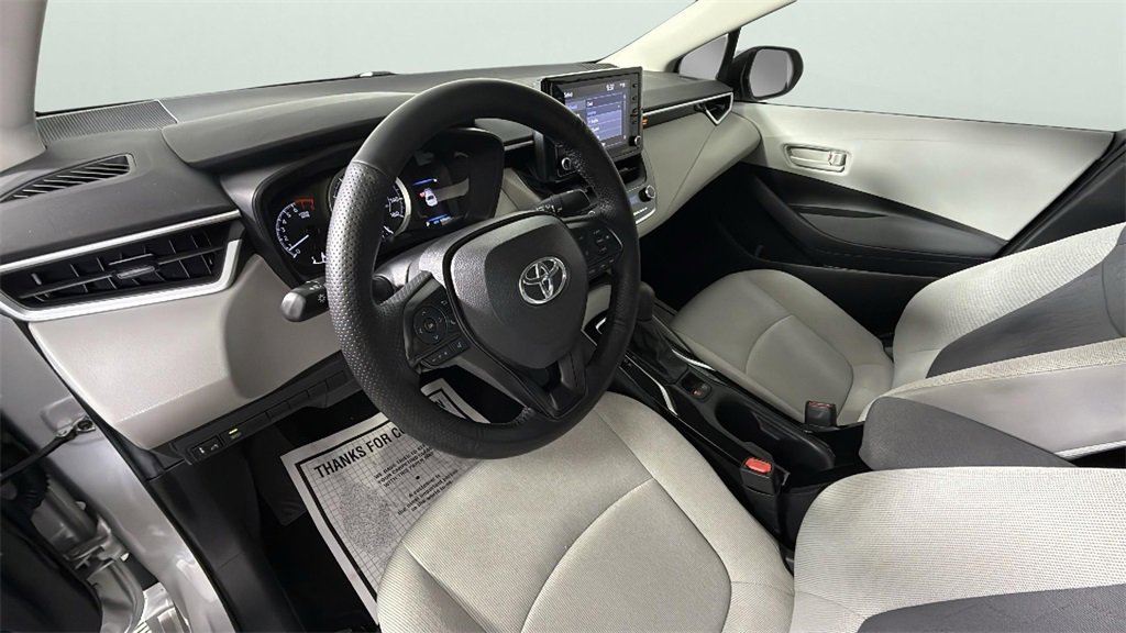 Used 2022 Toyota Corolla LE image 18