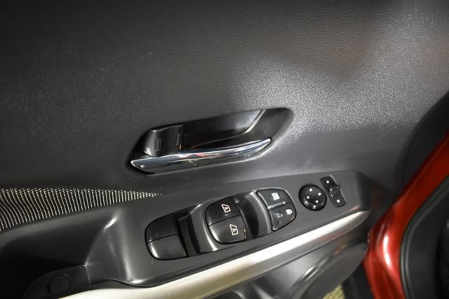 Used 2020 Nissan Kicks SV FWD image 8