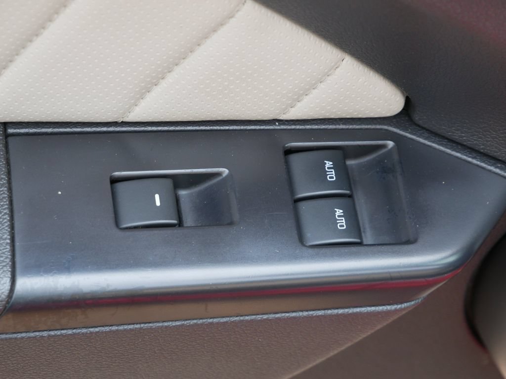 Used 2014 Ford Mustang Premium RWD image 17
