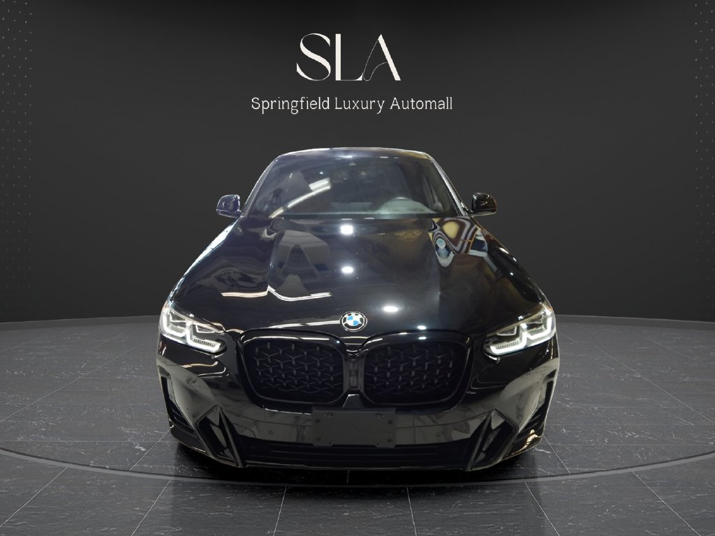 Used 2024 BMW X4 xDrive30i AWD/4WD image 3