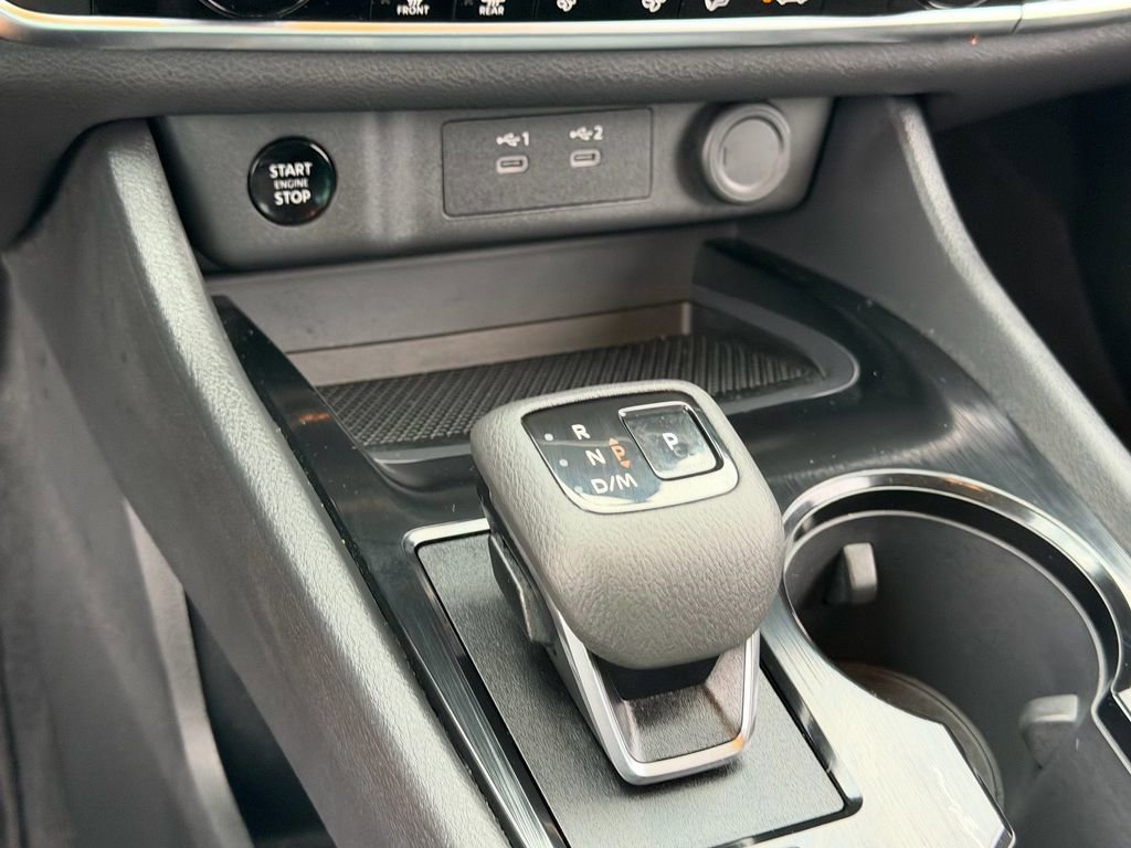 Certified 2025 Nissan Rogue SV FWD image 19