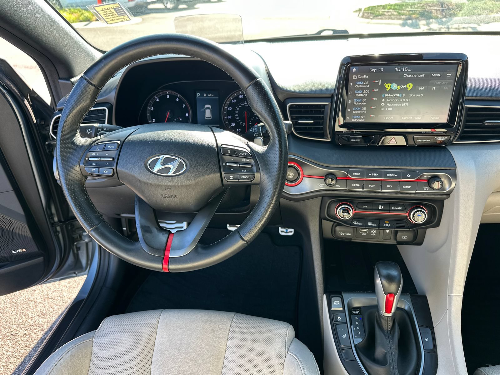 Used 2020 Hyundai Veloster Turbo Ultimate FWD image 17