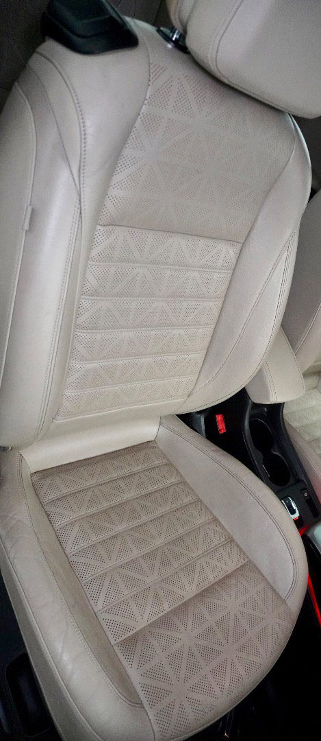 Used 2019 Buick Cascada Premium image 9