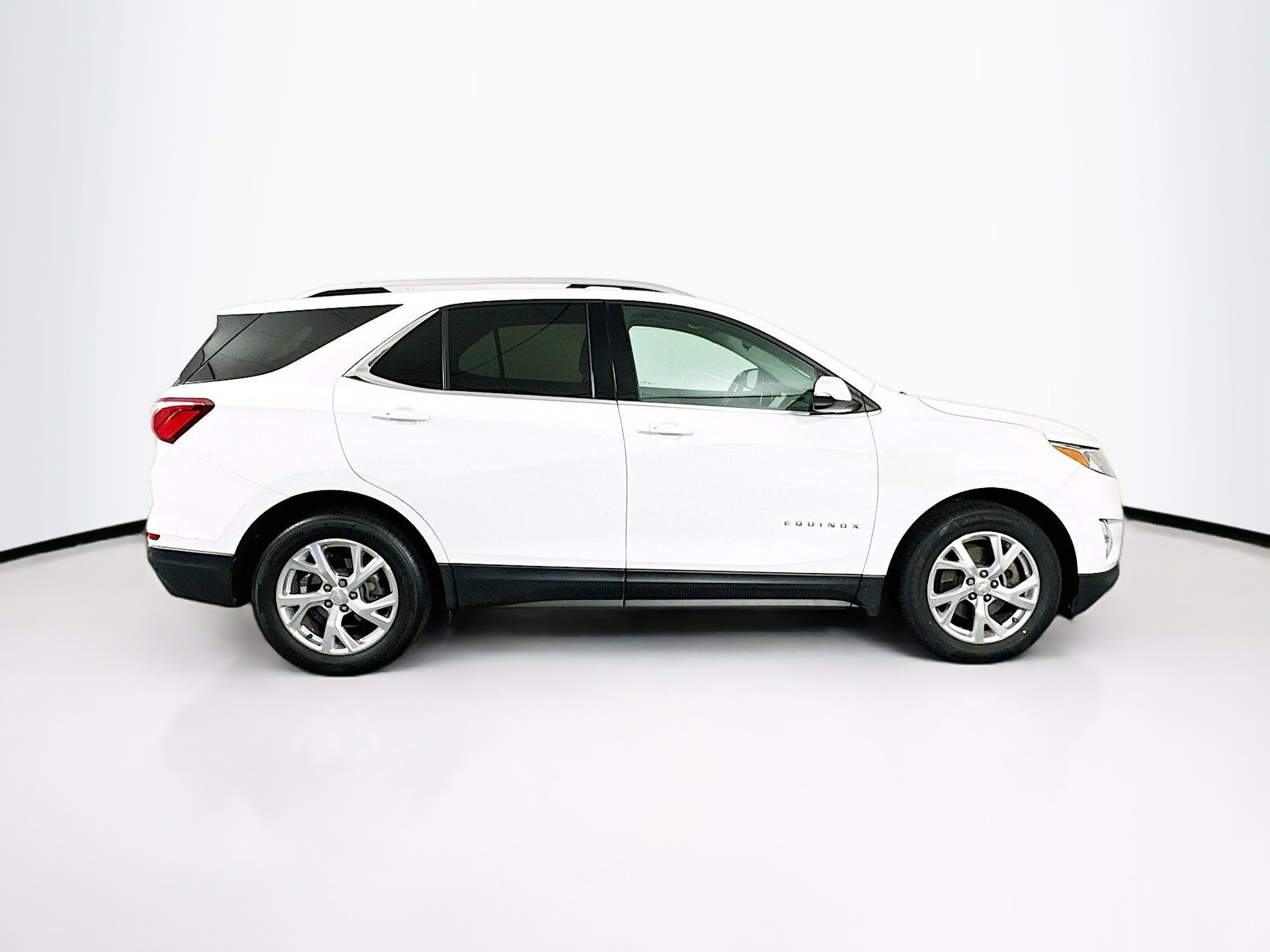 Used 2019 Chevrolet Equinox LT image 10