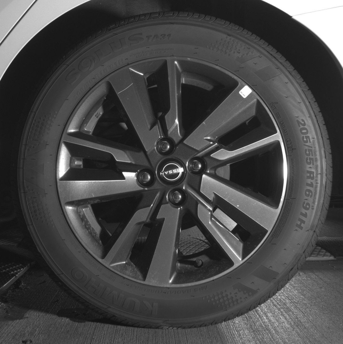 Used 2025 Nissan Versa SV image 14