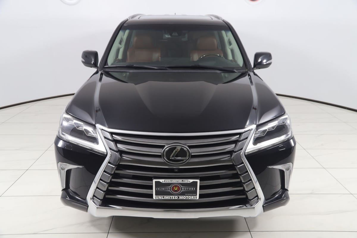 Used 2020 Lexus LX 570 4WD w/ Luxury Package image 59
