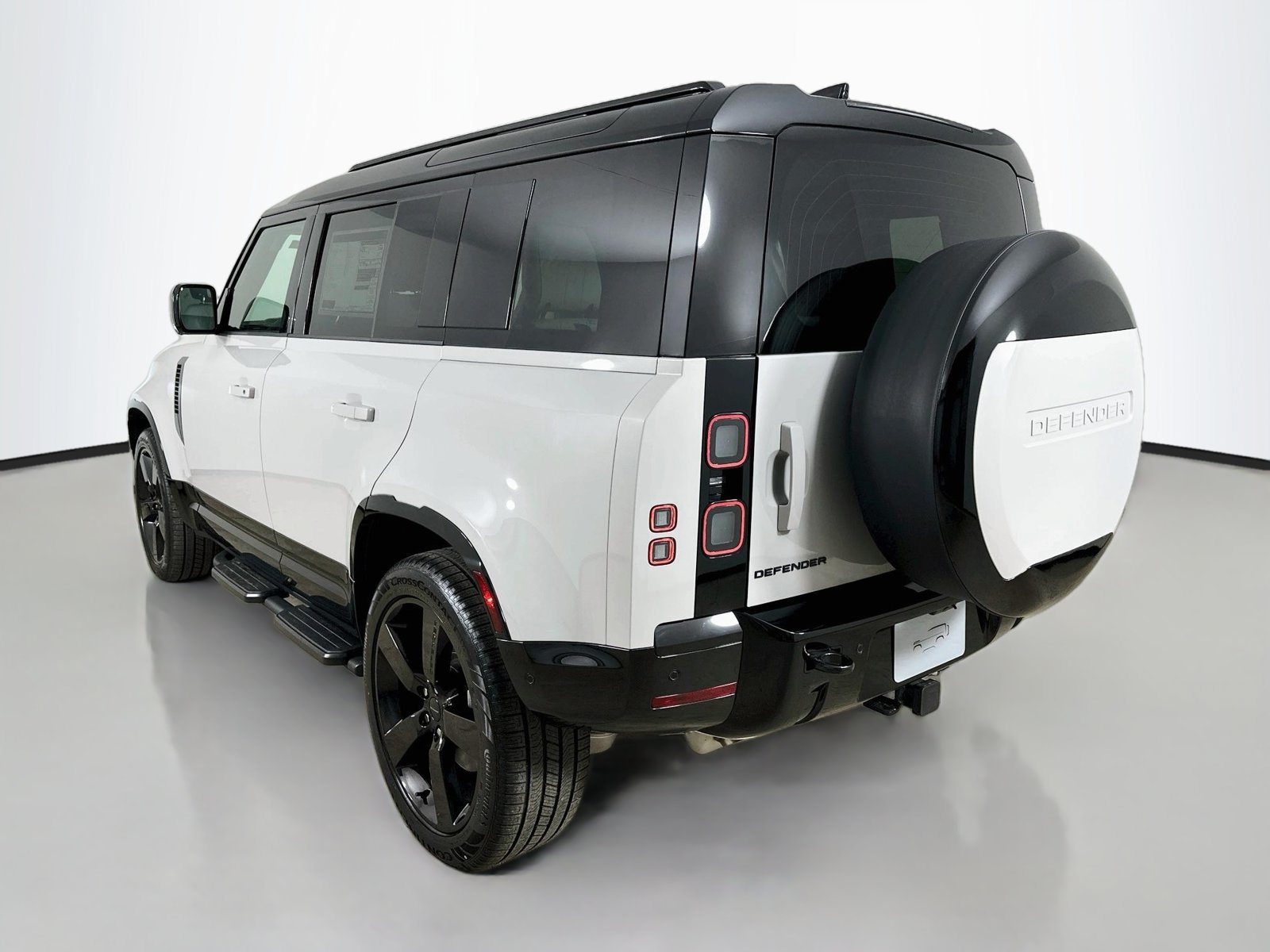New 2026 Land Rover Defender 110 X-Dynamic SE AWD/4WD image 7