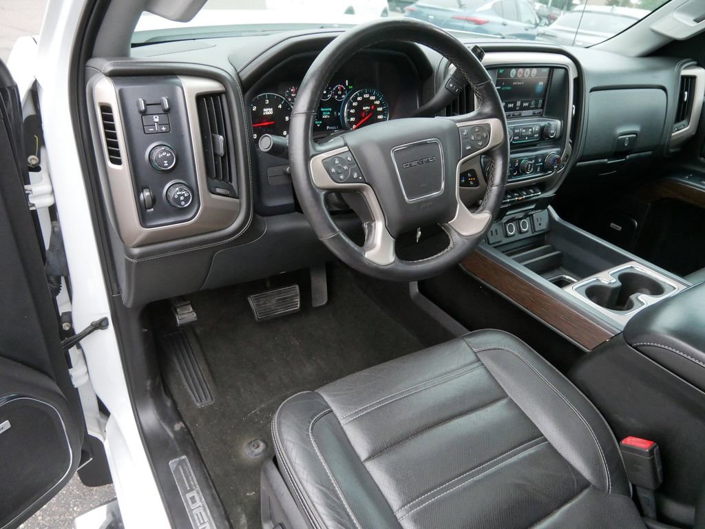 Used 2017 GMC Sierra 3500 Denali image 16